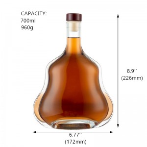 Skleněná láhev whisky